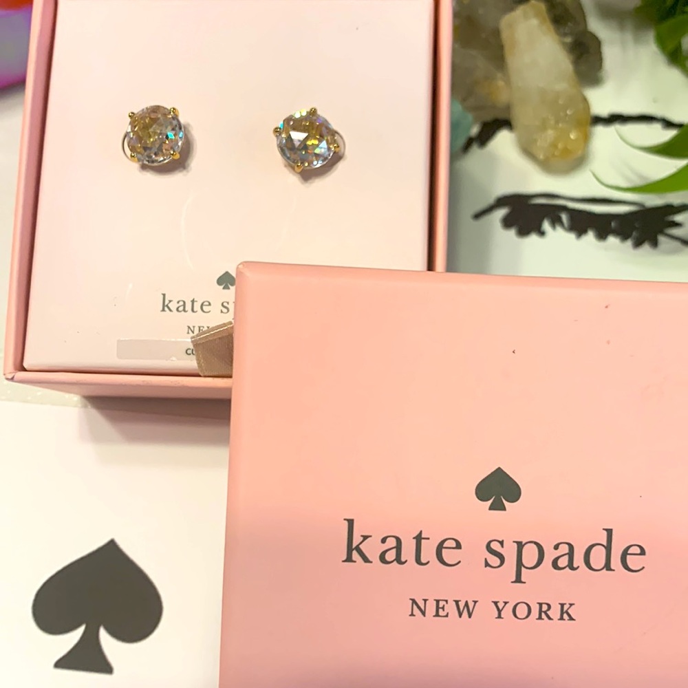 Kate Spade New York Large Cubic Diamond Gold Stud earrings NWT Box included
